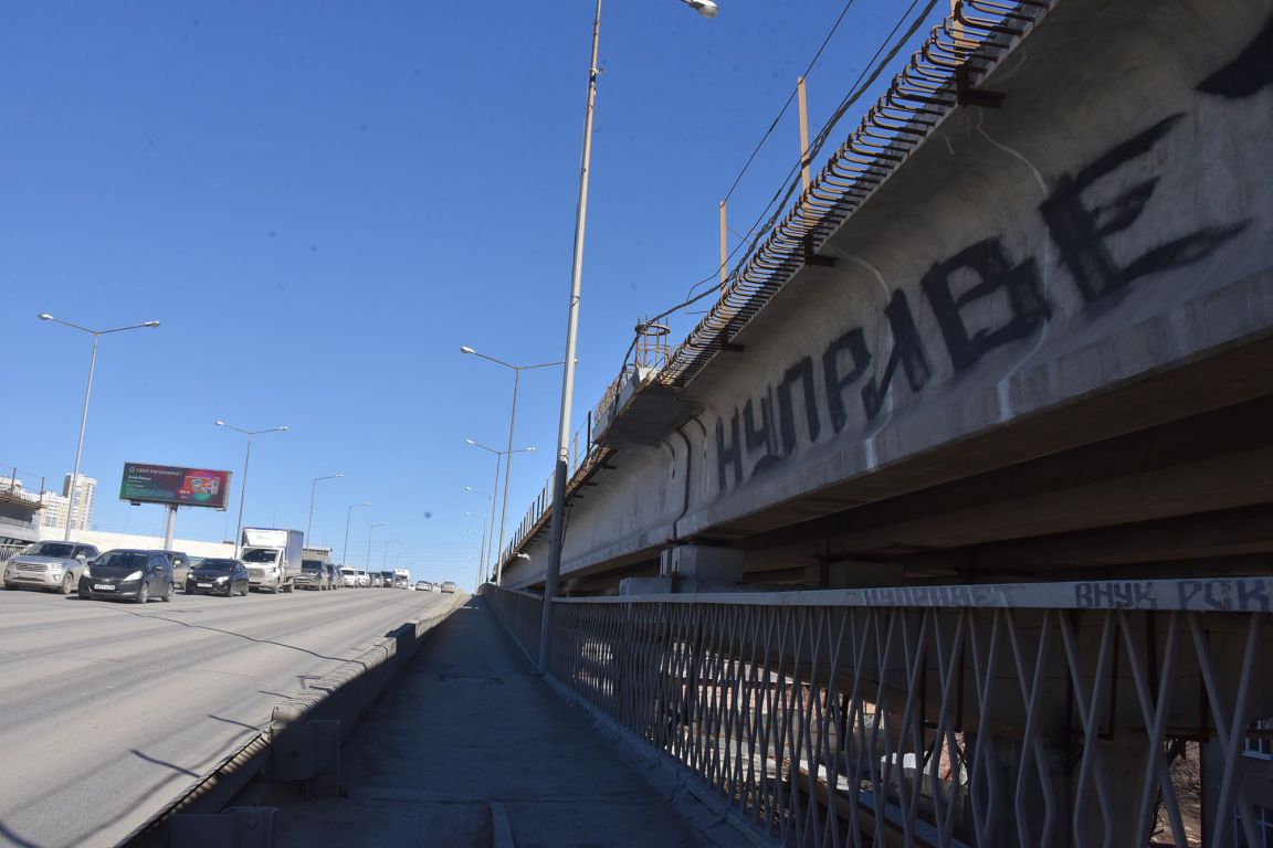 В Екатеринбурге открыли движение по правой эстакаде у концерна «Калина» |  08.09.2023 | Екатеринбург - БезФормата